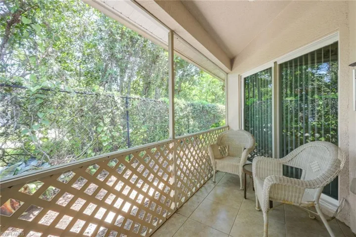 3540  Avion Woods  CT, Naples, FL 34104