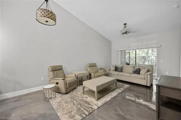 3540  Avion Woods  CT, Naples, FL 34104