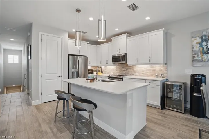 2567 Seychelles Dr 206, Naples, Florida 34112