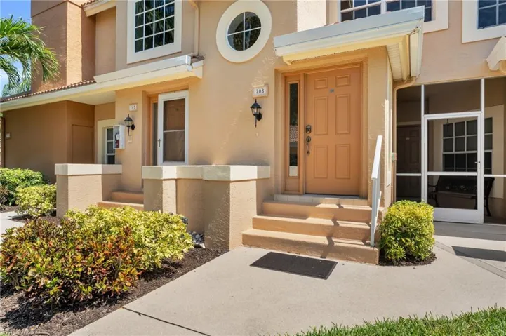 13050  Amberley  CT, Bonita Springs, FL 34135