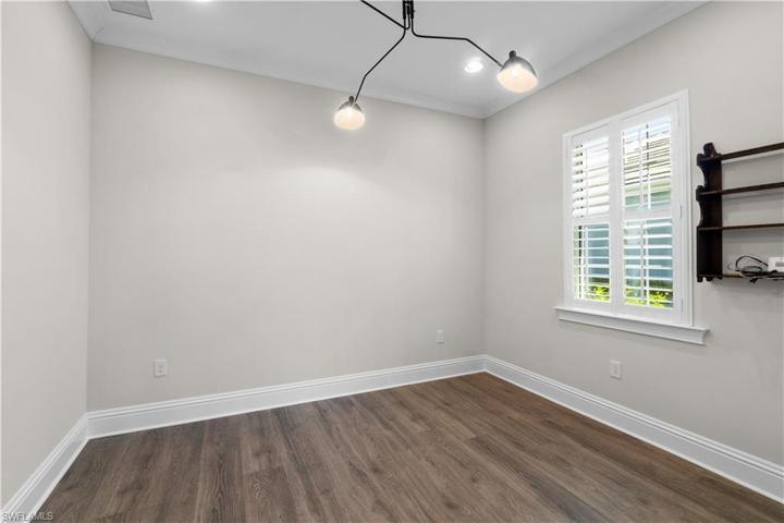 5638  Elbow  AVE, Naples, FL 34113