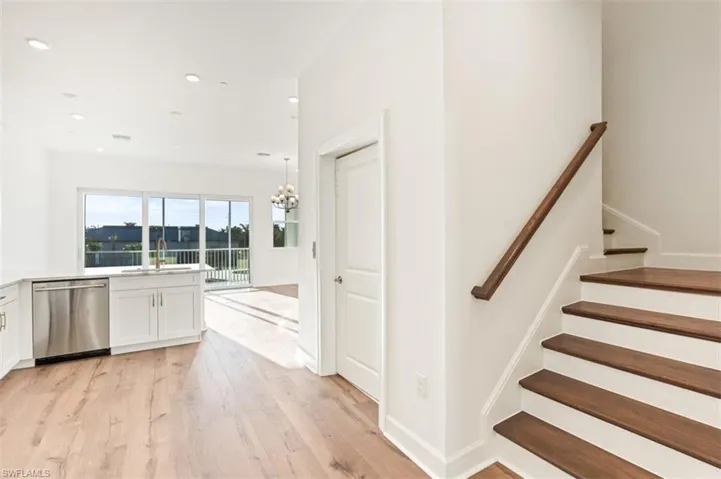 1620 Seahaven Dr unit 405 ~ Ready Now