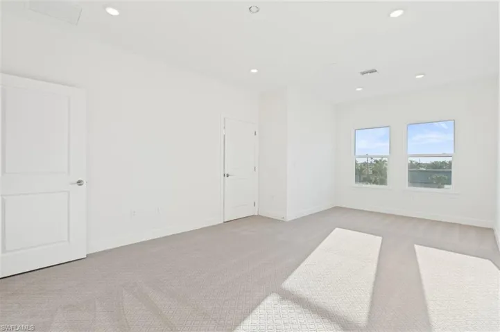 1620 Seahaven Dr unit 405 ~ Ready Now