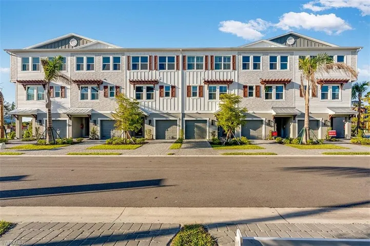1620 Seahaven Dr unit 405 ~ Ready Now