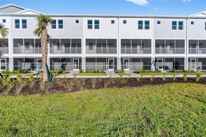 1620 Seahaven Dr unit 405 ~ Ready Now