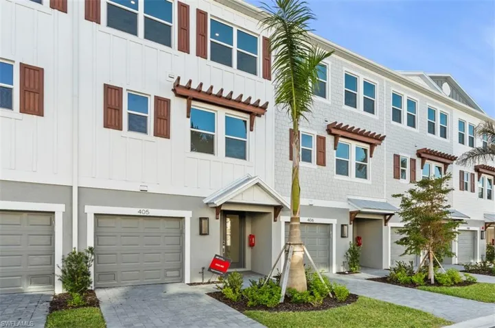 1620 Seahaven Dr unit 405 ~ Ready Now
