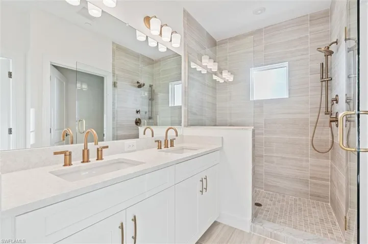 1620 Seahaven Dr unit 405 ~ Ready Now