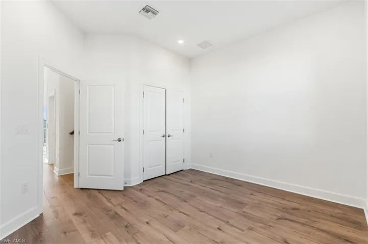 1620 Seahaven Dr unit 405 ~ Ready Now