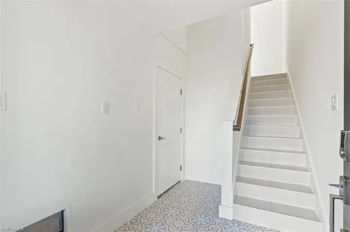 1620 Seahaven Dr unit 405 ~ Ready Now