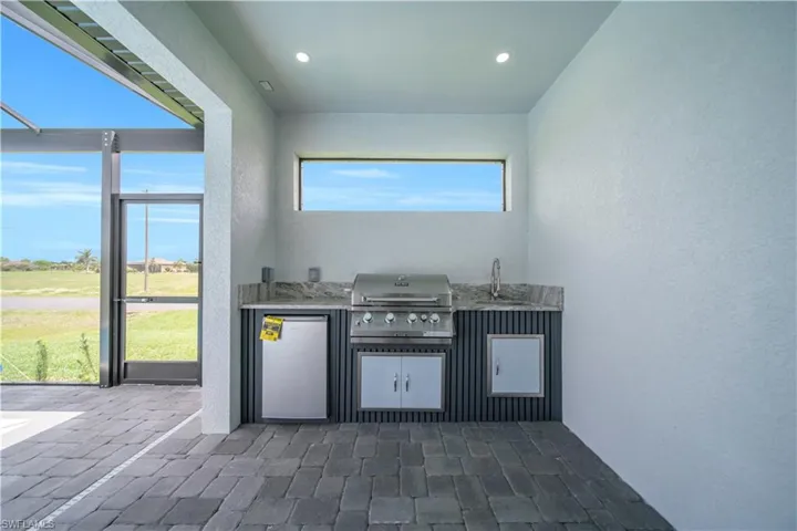 Outdoor Kitchen