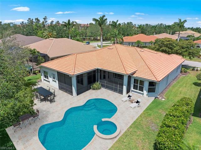 **VIRTUAL STAGING*** This is how a pool could look in the back yard, just add the cage!
