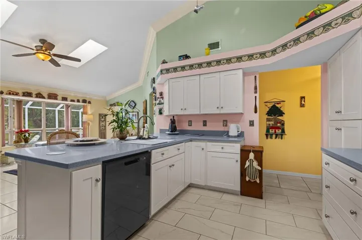 Remodeled kitchen in 2023!