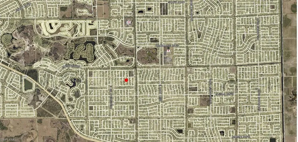 733 Fullerton Ave S, Lehigh Acres, Florida 33974