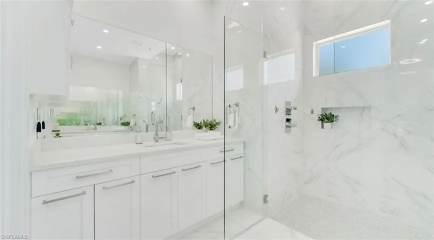 3502  40th SE AVE, Naples, FL 34117