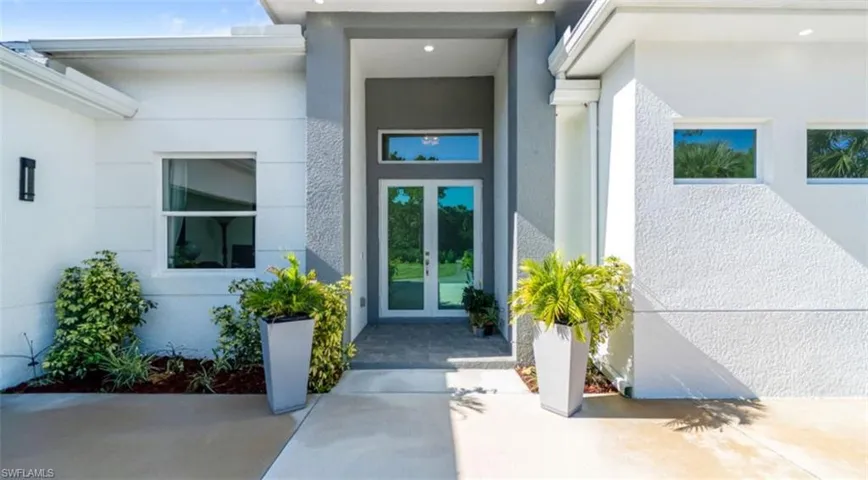 3502  40th SE AVE, Naples, FL 34117