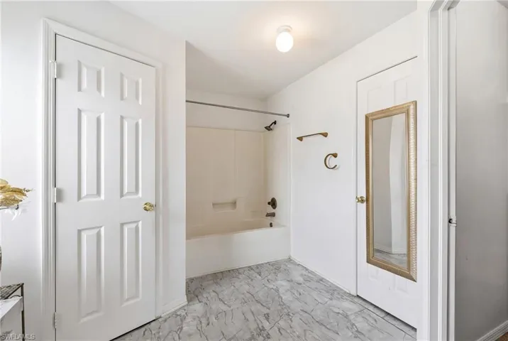 2009 13th Pl, Cape Coral, Florida 33909