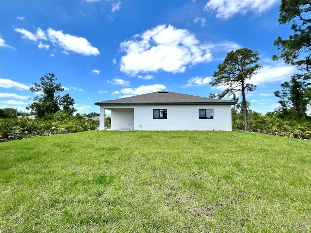 344  Pembroke  ST, Lehigh Acres, FL 33974