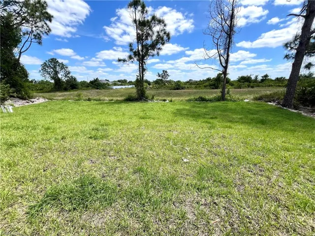 344  Pembroke  ST, Lehigh Acres, FL 33974