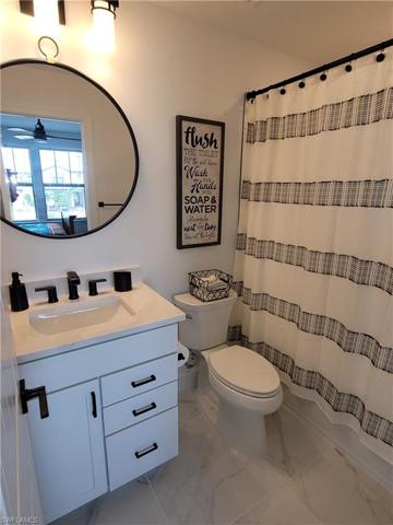 EnSuite 2 - Bath