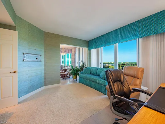 7425  Pelican Bay  BLVD, Naples, FL 34108