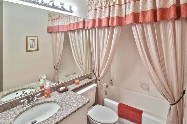802  McGregor Park  CIR, Fort Myers, FL 33908