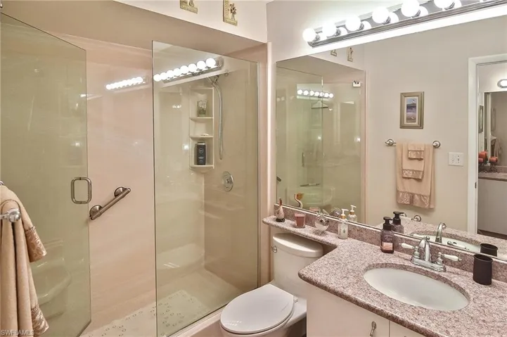 802  McGregor Park  CIR, Fort Myers, FL 33908