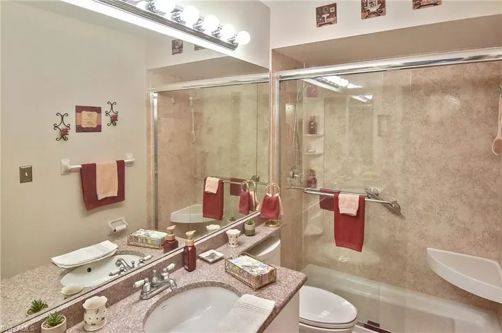 802  McGregor Park  CIR, Fort Myers, FL 33908