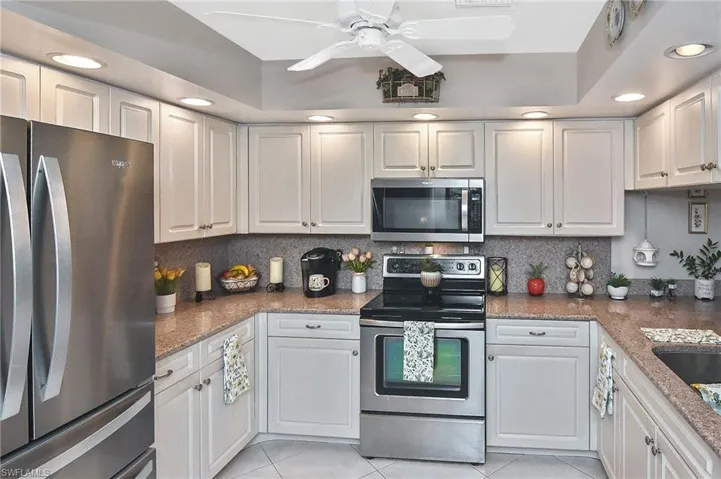 802  McGregor Park  CIR, Fort Myers, FL 33908