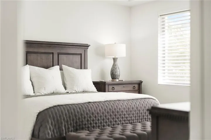1125  Central  AVE, Naples, FL 34102
