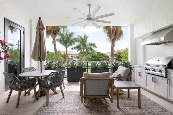 1125  Central  AVE, Naples, FL 34102