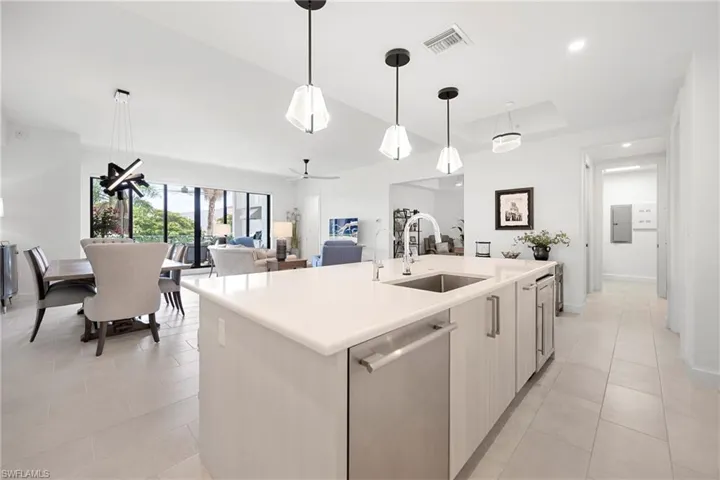 1125  Central  AVE, Naples, FL 34102