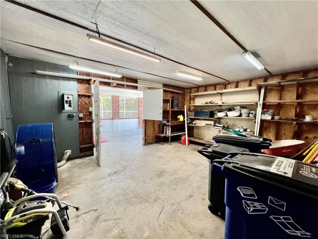 Storage/workshop