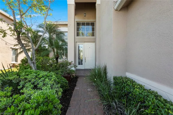 11203  Sand Pine  CT, Fort Myers, FL 33913