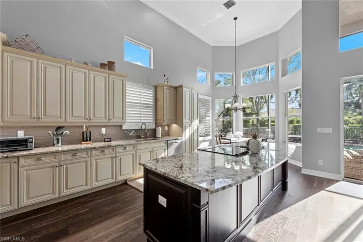 11203  Sand Pine  CT, Fort Myers, FL 33913