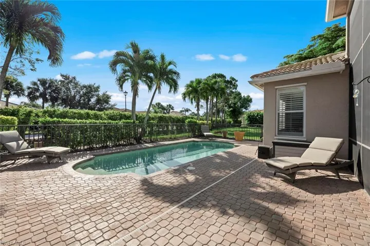 11203  Sand Pine  CT, Fort Myers, FL 33913