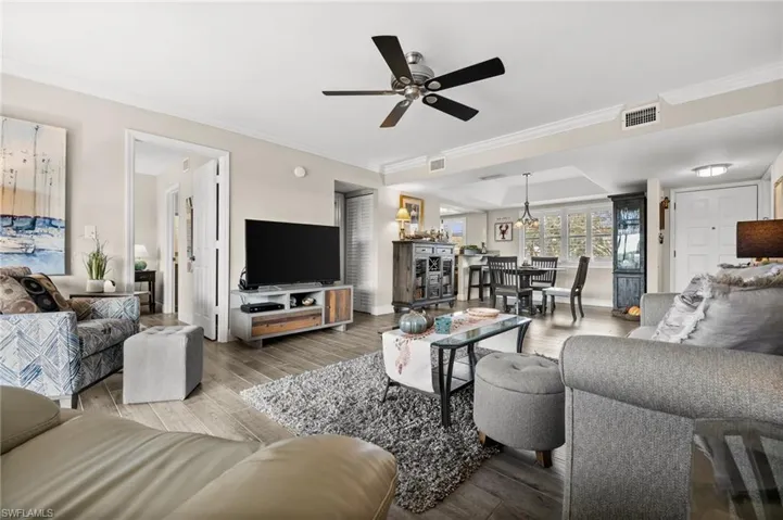 Spacious & elegantly decorated