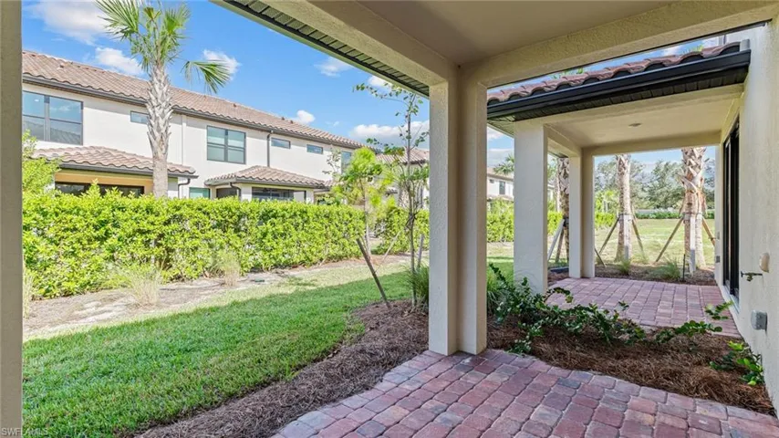 Photos are from a completed home of the same model. Options for this home may vary.