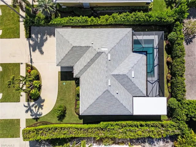 Aerial view of property and surrounding area