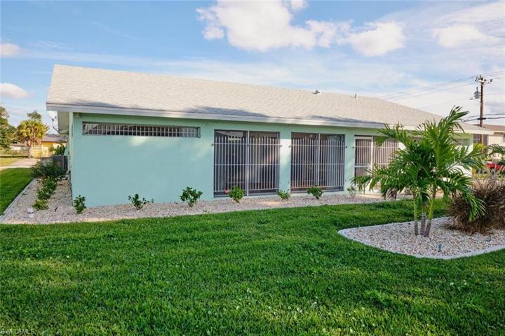4528 SE 9th AVE, CAPE CORAL FL 33904