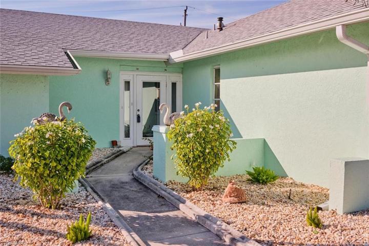 4528 SE 9th AVE, CAPE CORAL FL 33904