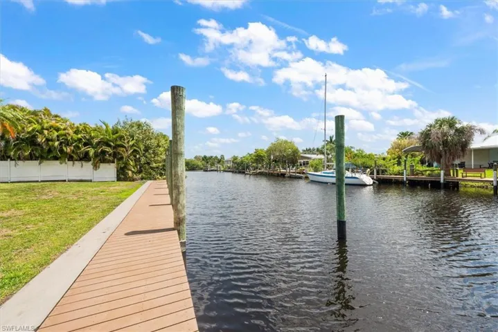 1728 Club House Rd, North Fort Myers, Florida 33917