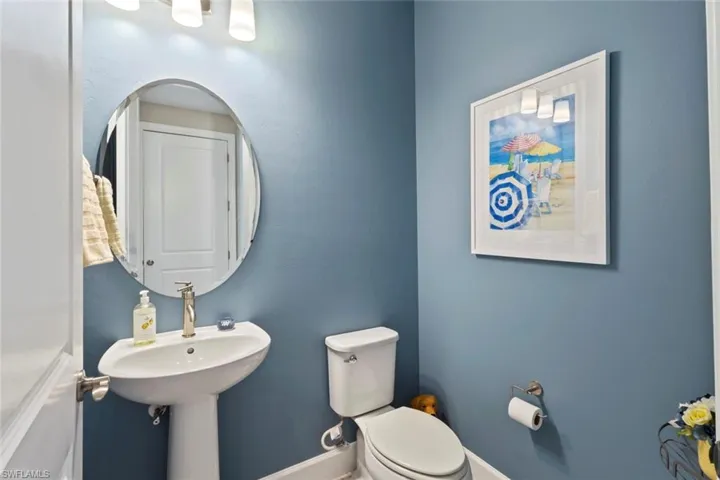 1/2 bathroom