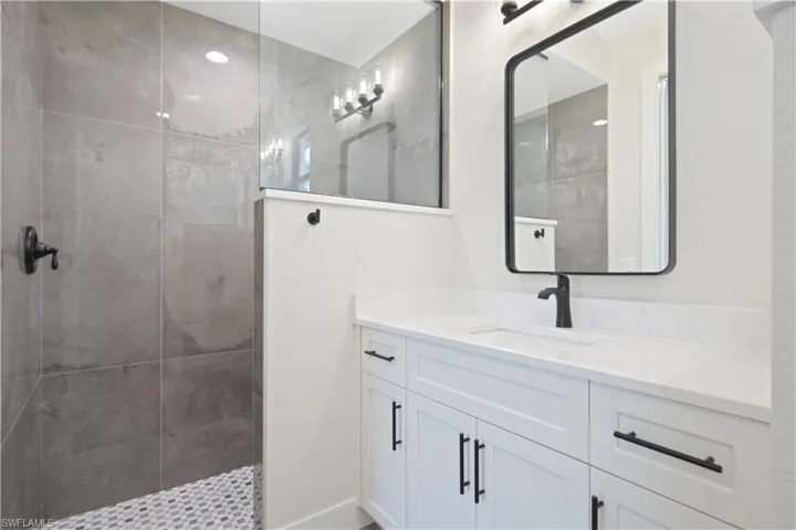 2nd Master Bath