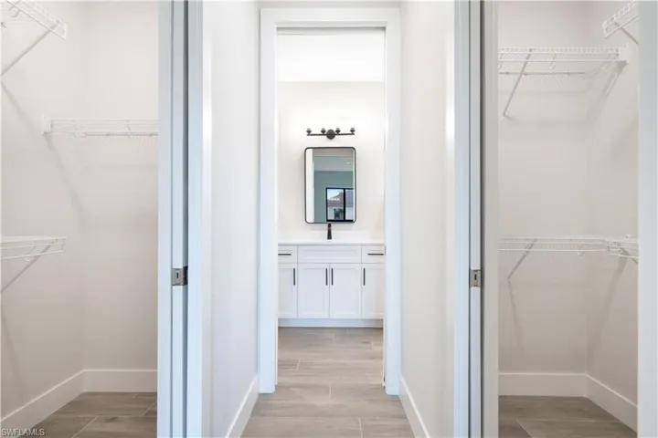 2nd Master Bedroom w/2 Closets
