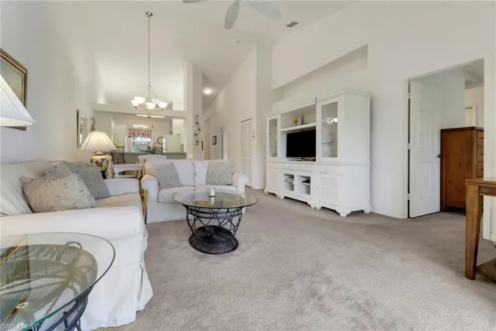 395  Robin Hood  CIR, Naples, FL 34104