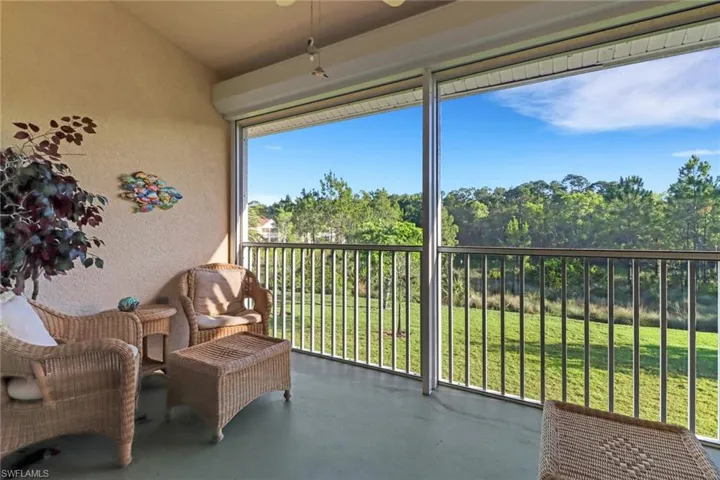 395  Robin Hood  CIR, Naples, FL 34104