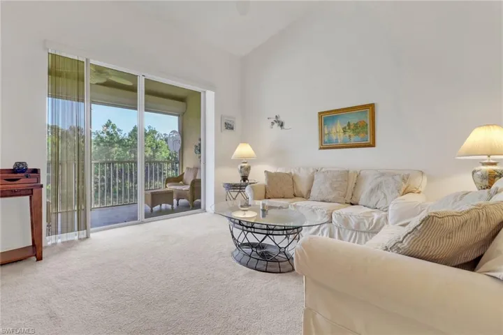 395  Robin Hood  CIR, Naples, FL 34104