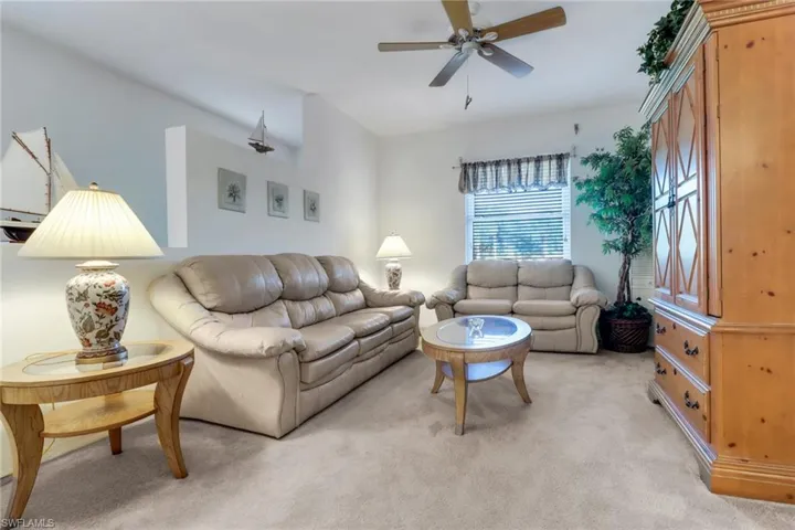 395  Robin Hood  CIR, Naples, FL 34104