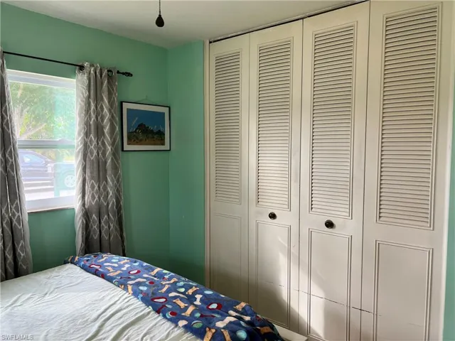 2nd bedroom