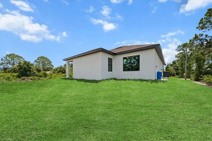 622 Beach Ave S, Lehigh Acres, Florida 33974